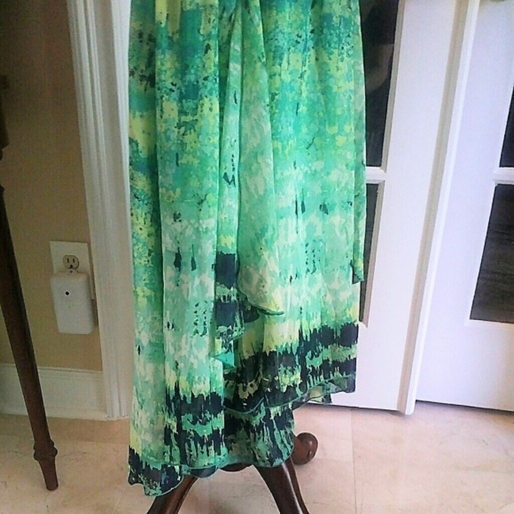 Adorable Rabbit Rabbit Design Dress Like New 10 - Picture 7 of 7